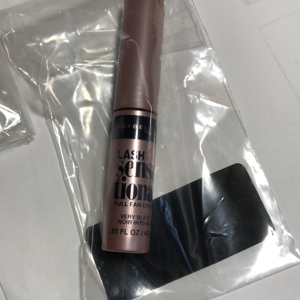 Madeline eye lash mascara